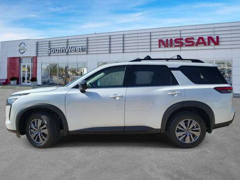 New 2026 Nissan Pathfinder SV FWD image 8