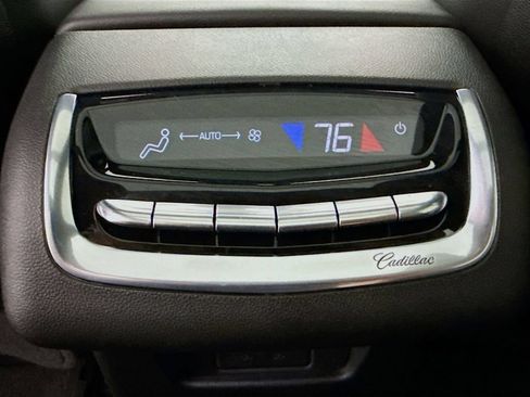 Used 2025 Cadillac XT6 Luxury FWD image 26