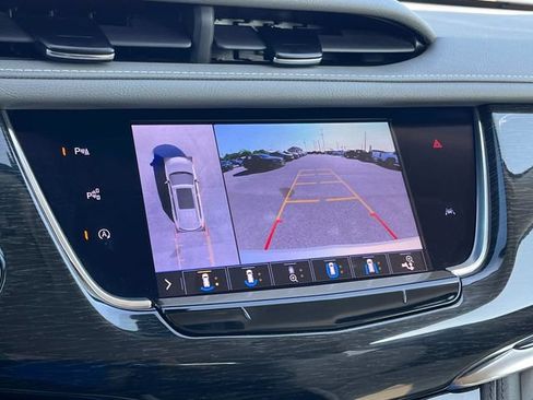 Used 2020 Cadillac XT6 Premium Luxury FWD image 41