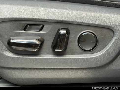 Used 2026 Lexus GX 550 AWD/4WD image 16