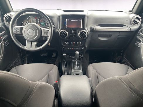 Used 2018 Jeep Wrangler Unlimited Sport image 11