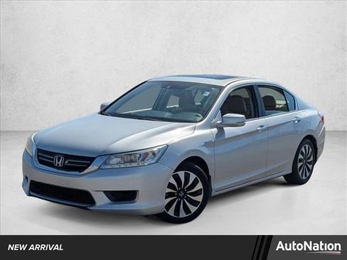 Used 2015 Honda Accord Touring image 1