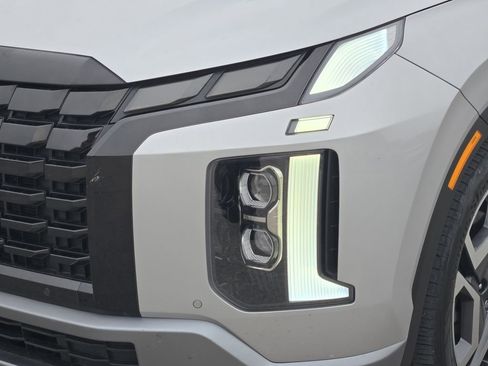 Used 2023 Hyundai Palisade Limited w/ Cargo Package FWD image 6