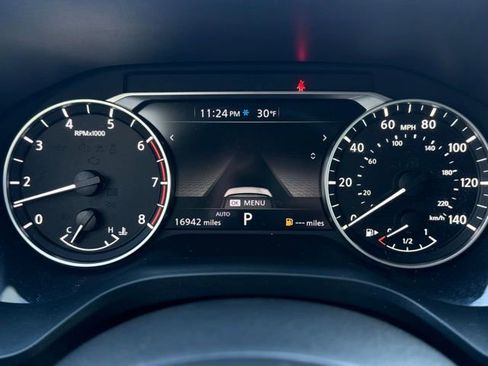 Used 2023 Nissan Rogue SV image 25