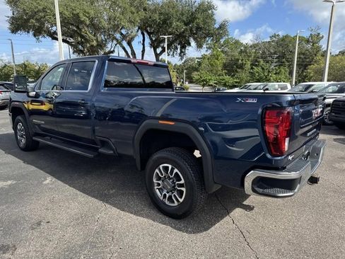 Used 2022 GMC Sierra 3500 SLE w/ SLE Value Package image 4