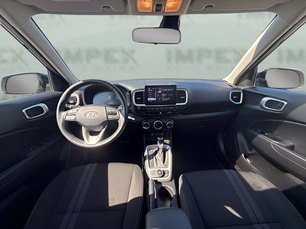 Used 2024 Hyundai Venue SEL FWD image 12