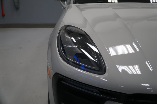Certified 2026 Porsche Macan AWD/4WD image 15