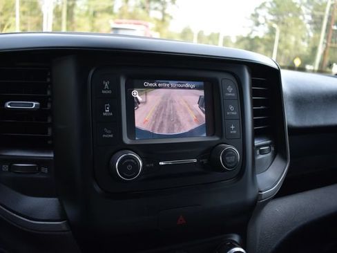 Used 2022 RAM 2500 Tradesman w/ Chrome Appearance Group AWD/4WD image 14