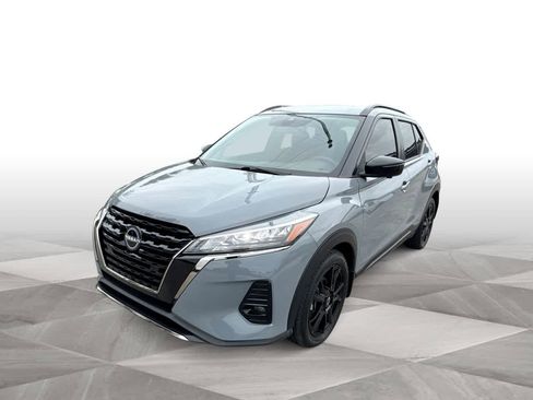 Used 2023 Nissan Kicks SR FWD image 4