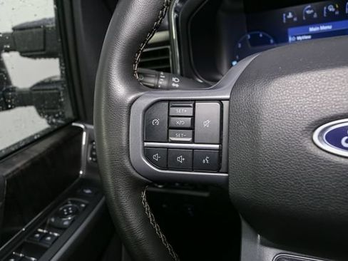 Used 2025 Ford F250 Lariat w/ Black Appearance Package AWD/4WD image 33