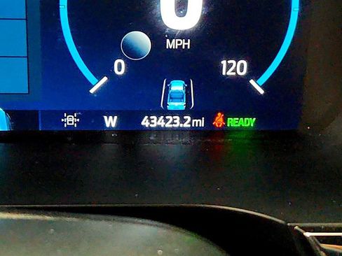 Used 2021 Ford F150 Lariat w/ Equipment Group 502A High AWD/4WD image 14
