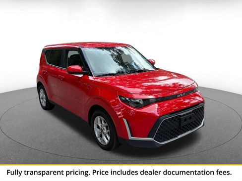 Used 2025 Kia Soul LX w/ LX Technology Package FWD image 1