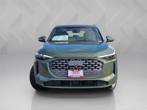 New 2025 Audi Q5 Premium Plus image 2