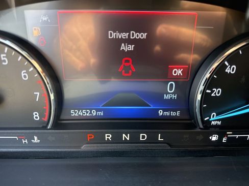 Used 2022 Ford Explorer XLT w/ Equipment Group 202A image 22