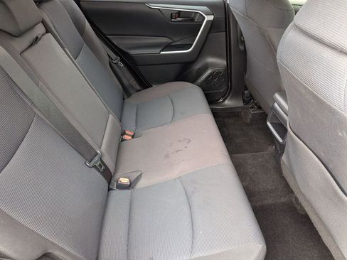Used 2021 Toyota RAV4 LE AWD/4WD image 34