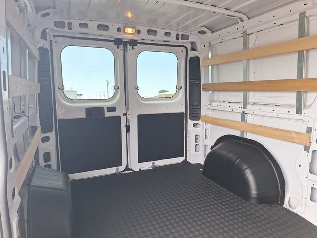 Used 2025 RAM ProMaster 2500 w/ U-Haul Equipment Group FWD image 13