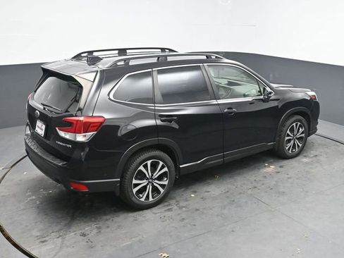 Used 2022 Subaru Forester Limited image 32