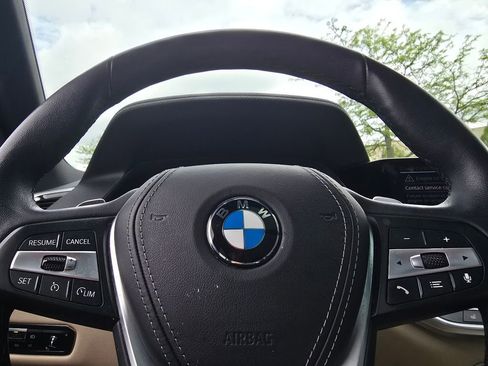 Used 2022 BMW X5 xDrive40i w/ Premium Package AWD/4WD image 29