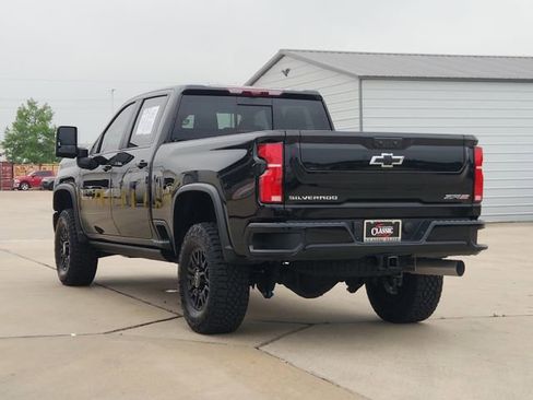 Used 2026 Chevrolet Silverado 2500 ZR2 AWD/4WD image 7