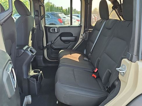 Used 2022 Jeep Wrangler Unlimited Sport AWD/4WD image 23
