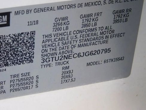 Used 2018 GMC Sierra 1500 SLT w/ SLT Premium Package image 29