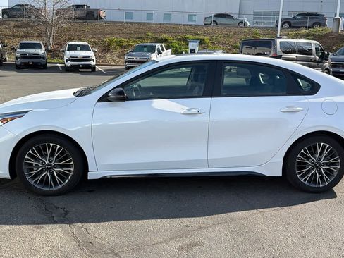 Used 2024 Kia Forte GT-Line w/ GT-Line Premium Package image 8