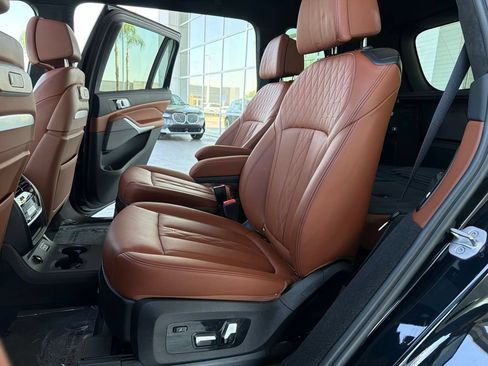 Used 2023 BMW X7 xDrive40i w/ Executive Package AWD/4WD image 13
