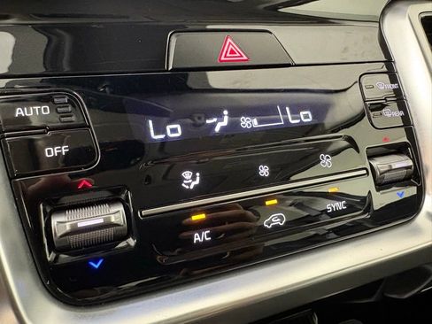 Used 2022 Kia Sorento SX Prestige image 32