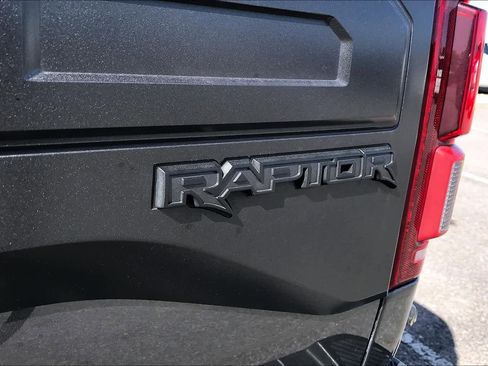 Used 2018 Ford F150 Raptor w/ Equipment Group 802A Luxury AWD/4WD image 10