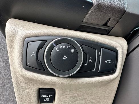 Used 2016 Lincoln MKX Reserve w/ Climate Package image 18