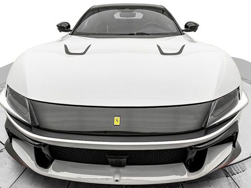 Certified 2025 Ferrari 12Cilindri Base image 23