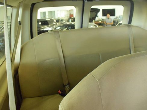 Used 2014 Ford E-350 and Econoline 350 XLT RWD image 68