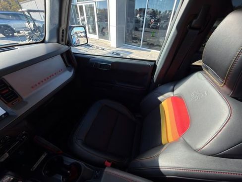 Used 2025 Ford Bronco Big Bend w/ Black Diamond Package image 20