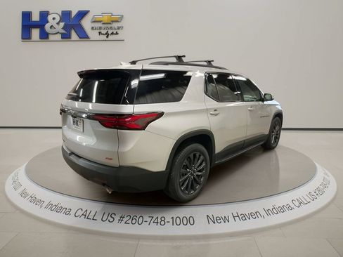 Used 2022 Chevrolet Traverse RS w/ LPO, "Hit The Road" Package AWD/4WD image 6