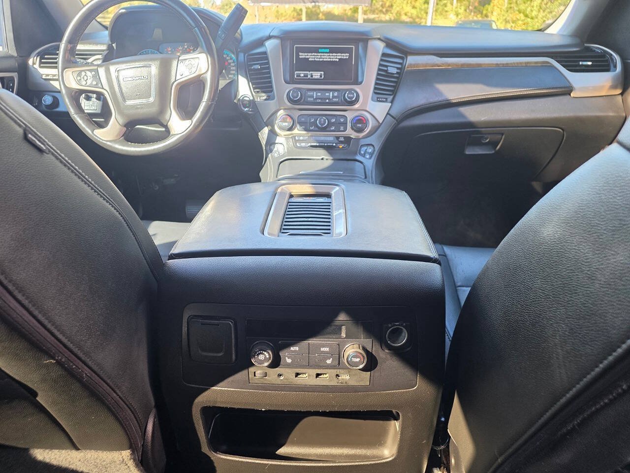 Used 2017 GMC Yukon XL Denali w/ Open Road Package RWD image 25