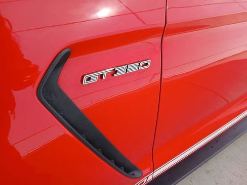 Used 2018 Ford Mustang Shelby GT350 w/ Electronics Package image 31