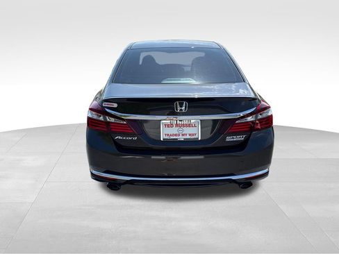 Used 2017 Honda Accord Sport Special Edition image 4