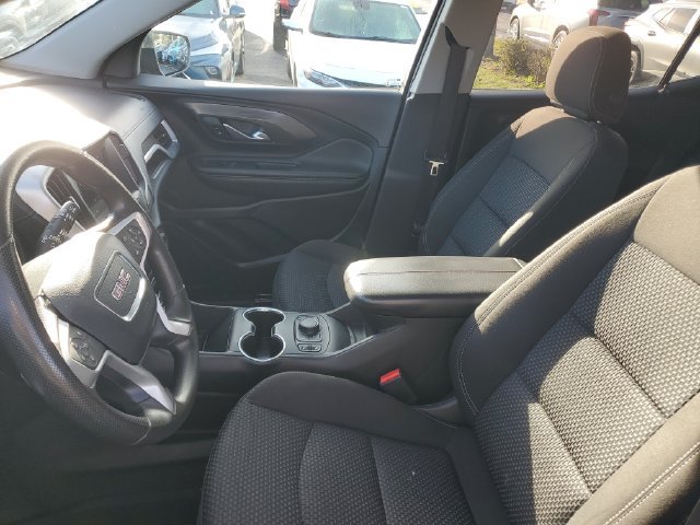 Used 2022 GMC Terrain SLE w/ Driver Convenience Package FWD image 16