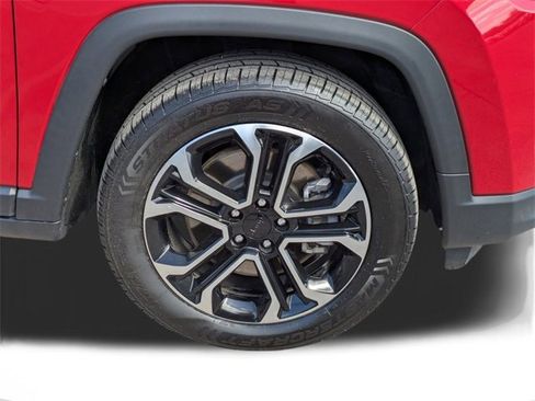 Used 2023 Jeep Compass Limited image 11