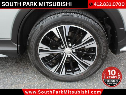 Used 2022 Mitsubishi Eclipse Cross AWD image 32
