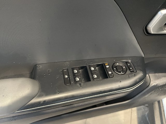 Used 2025 Kia K4 FWD image 15