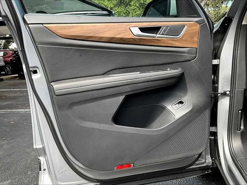 New 2026 Volkswagen Atlas SE FWD image 10