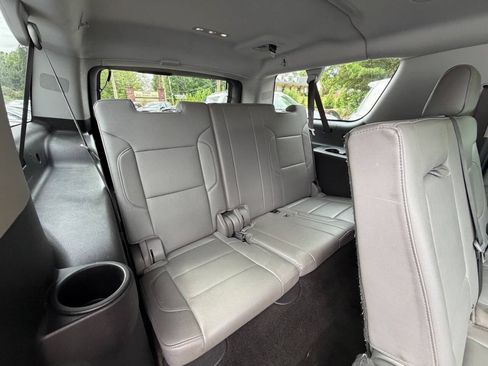 Used 2018 Chevrolet Suburban LT RWD image 32