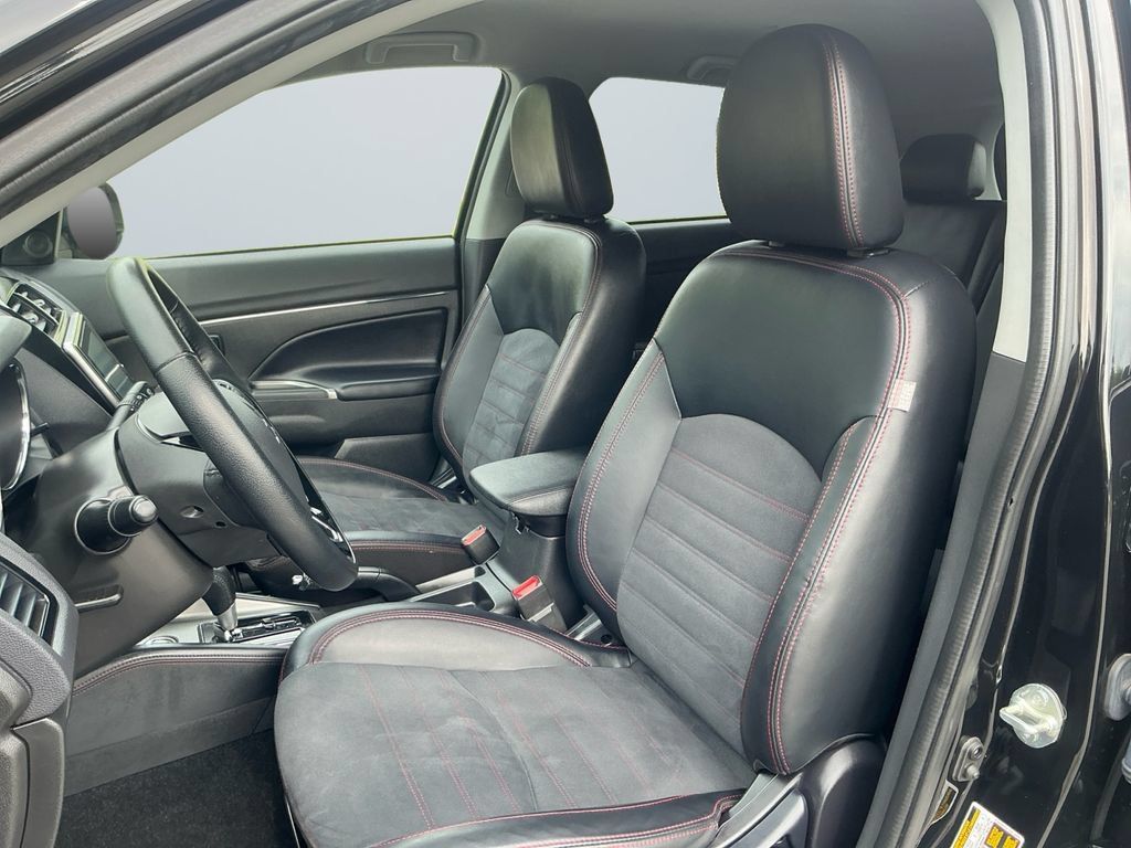 Used 2024 Mitsubishi Outlander Sport SE AWD/4WD image 10