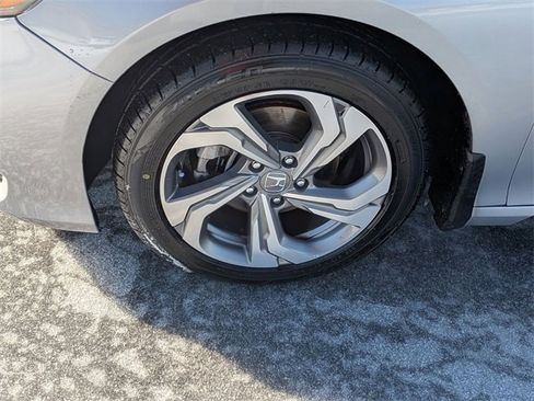 Used 2019 Honda Accord EX image 10