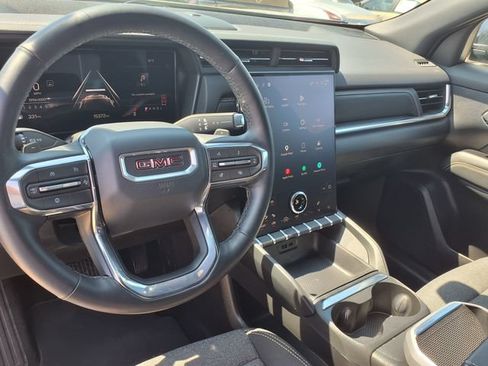 Used 2026 GMC Terrain Elevation w/ Technology Package II FWD image 4