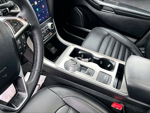 Used 2024 Ford Edge SEL w/ Convenience Package image 15