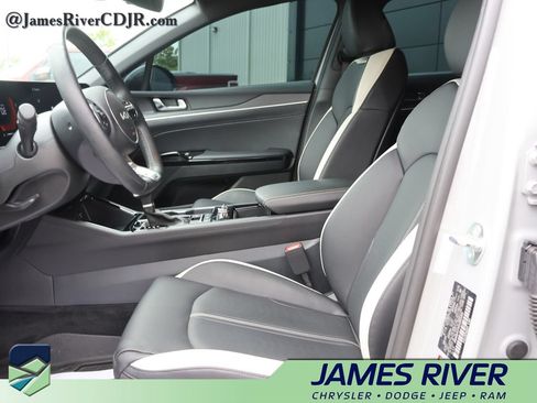 Used 2025 Kia K5 GT-Line AWD/4WD image 22
