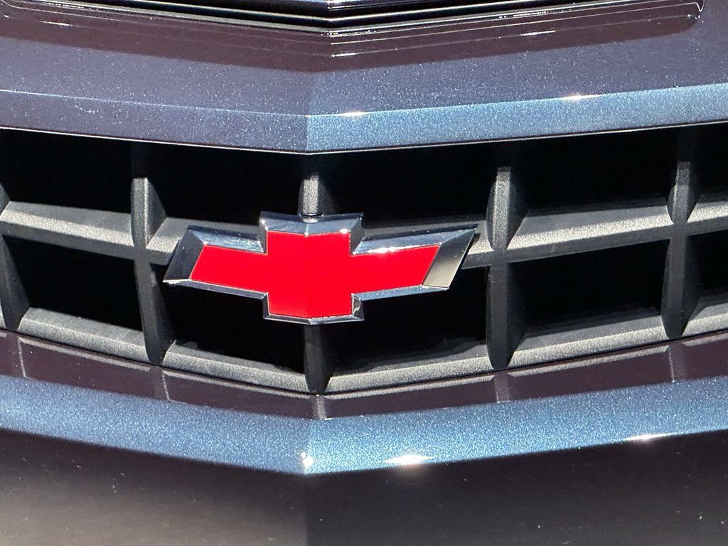 Used 2013 Chevrolet Camaro SS w/ Dusk Special Edition RWD image 4