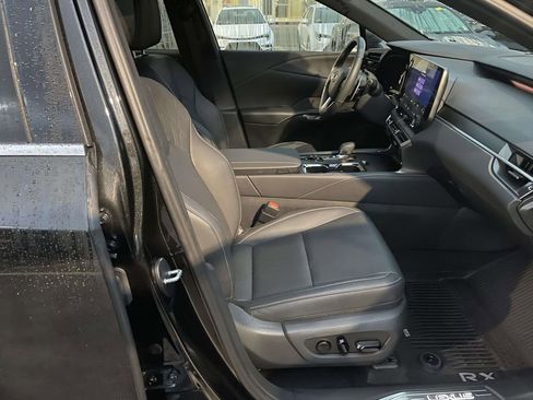 Used 2024 Lexus RX 350 image 47